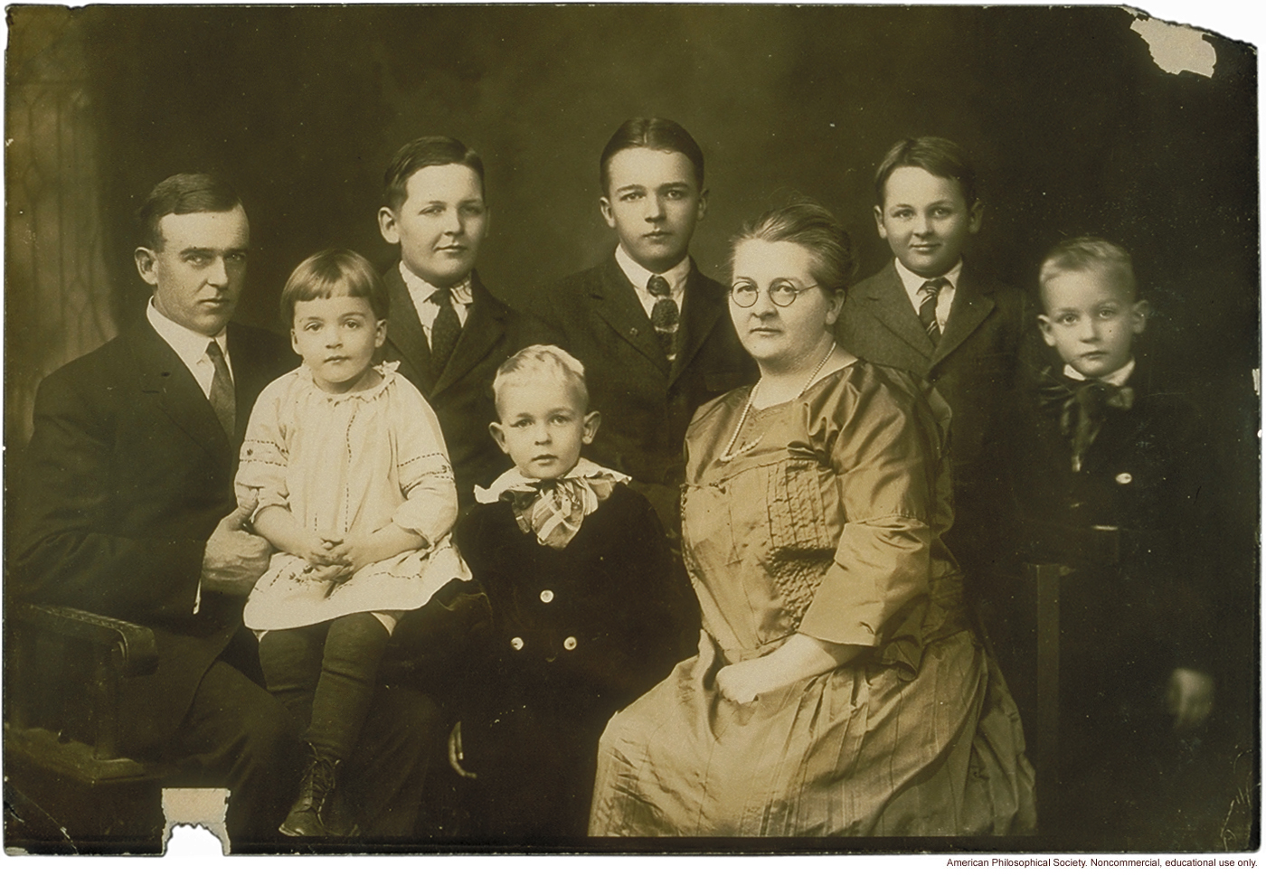 &quote;Large family&quote; winner, Fitter Families Contest, Eastern States Exposition, Springfield, MA (1925)