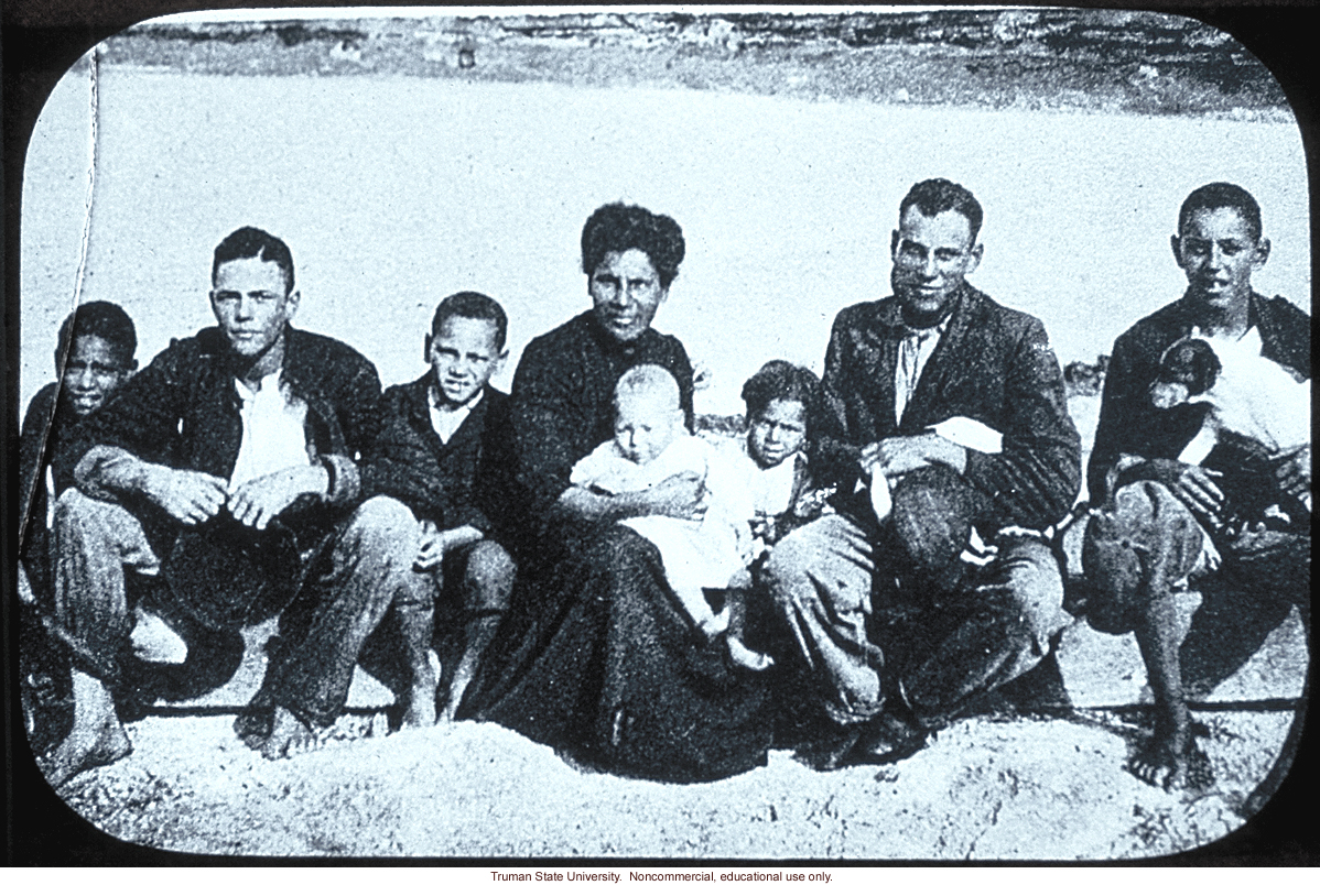 Second generation Negro-White family, Bermuda