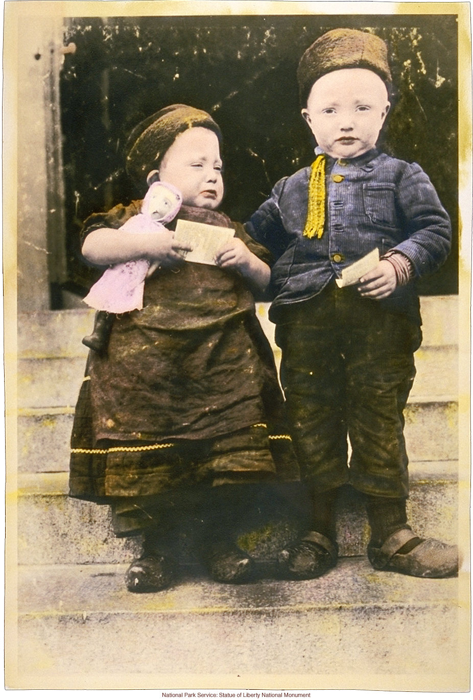 Dutch children at Ellis Island (Photograph by Augustus Sherman)