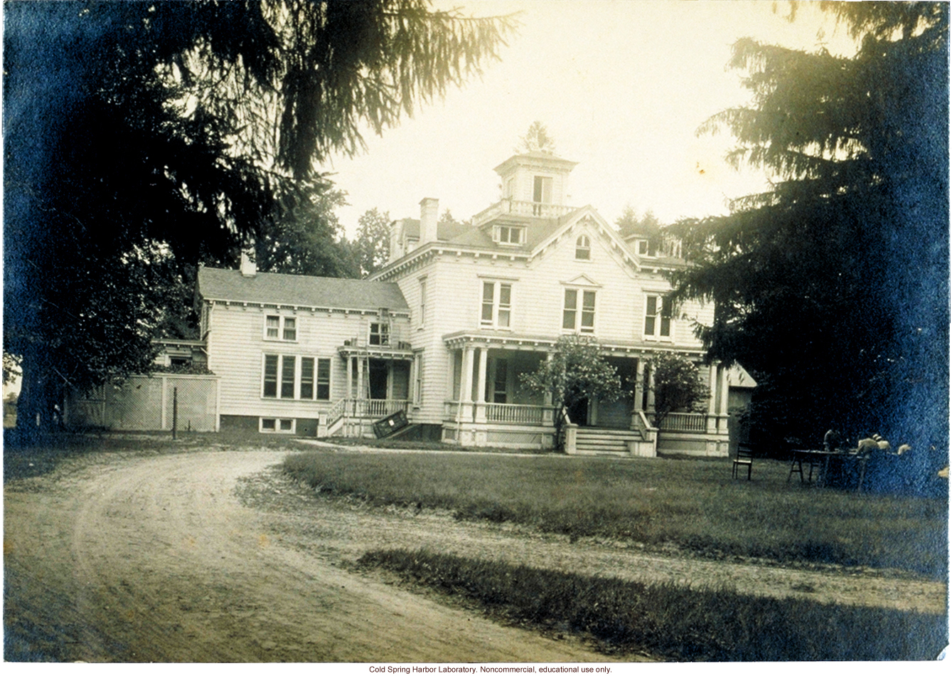 Stewart  House, an existing Victorian structure that housed the Eugenics Record Office (ERO) 1910-1913 while new building was constructed next door
